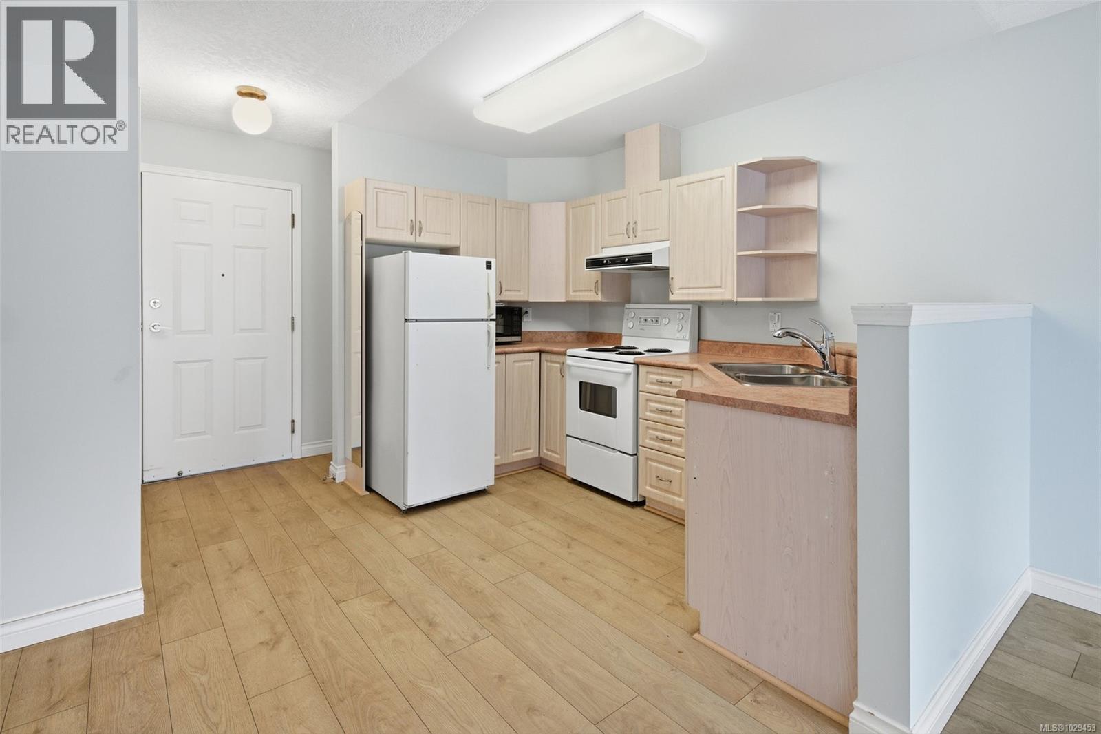 #308 1070 Southgate St - 8