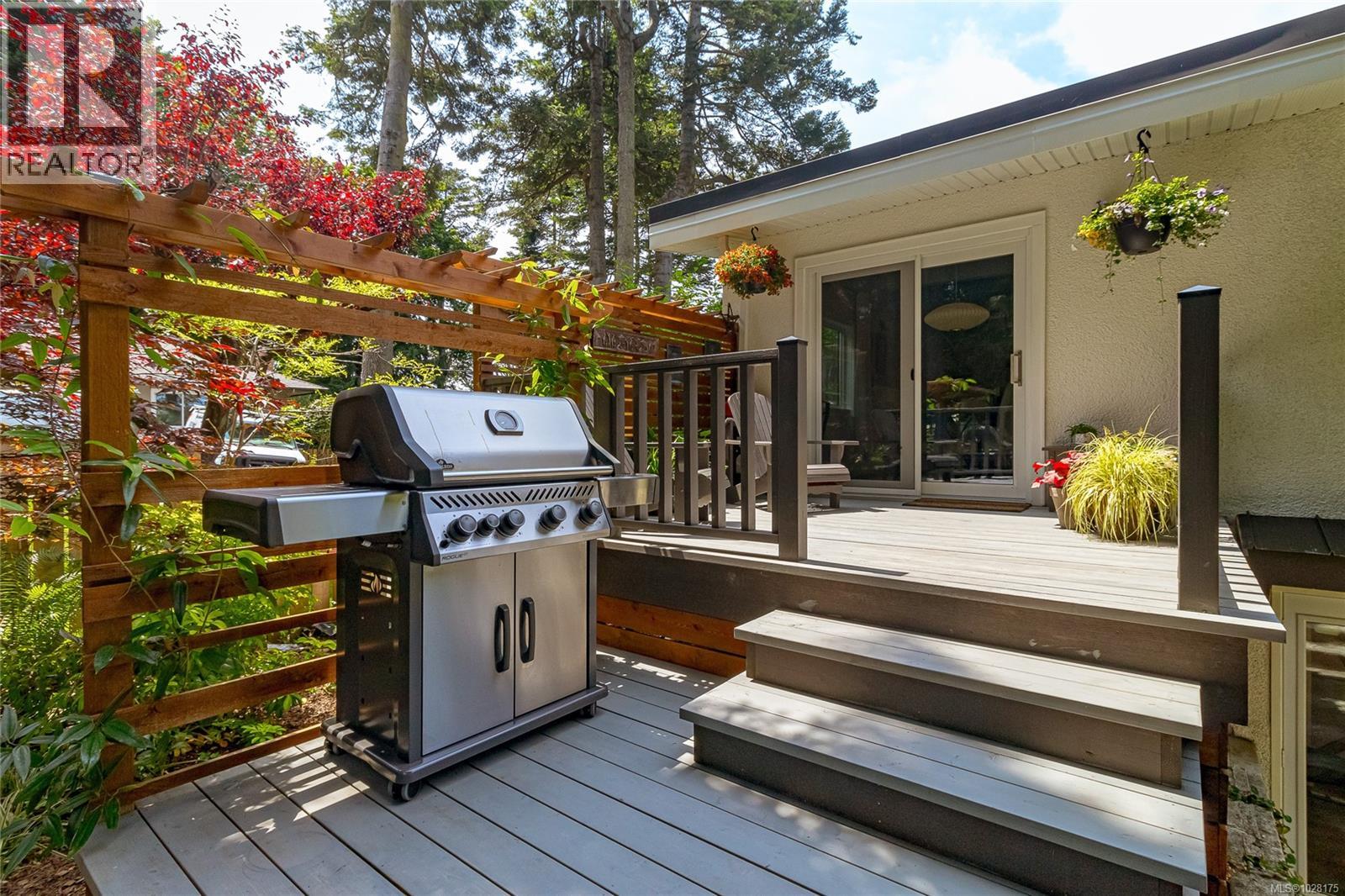  905 Deal Street, Oak Bay