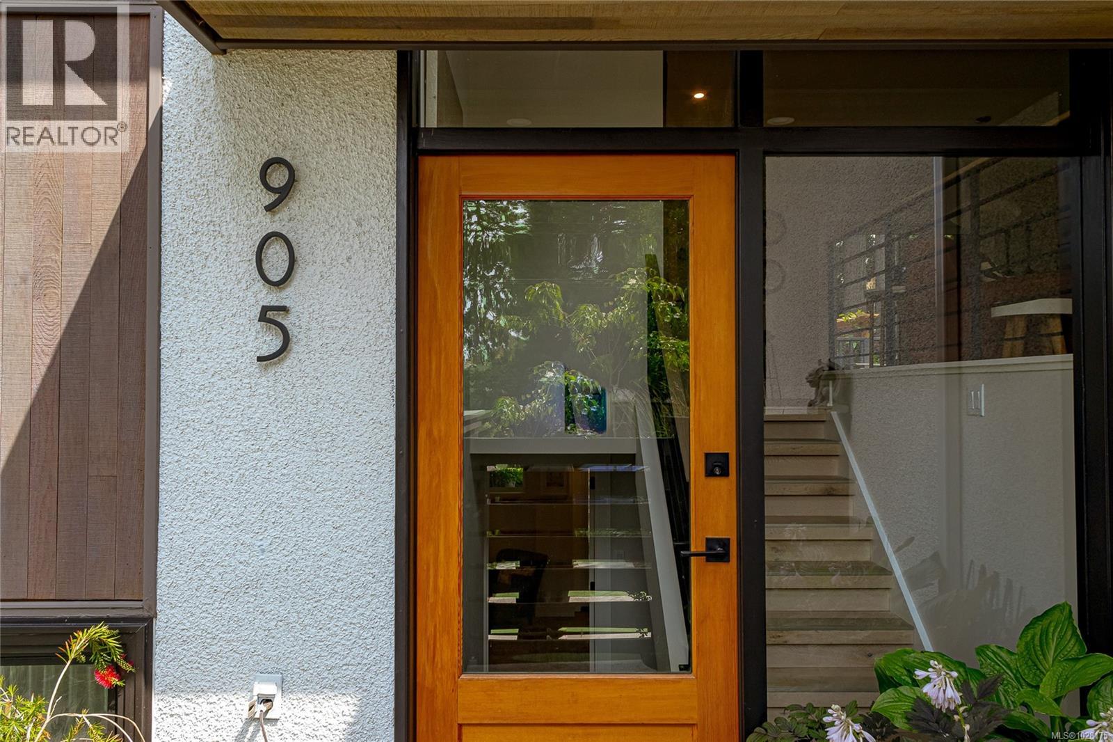  905 Deal Street, Oak Bay