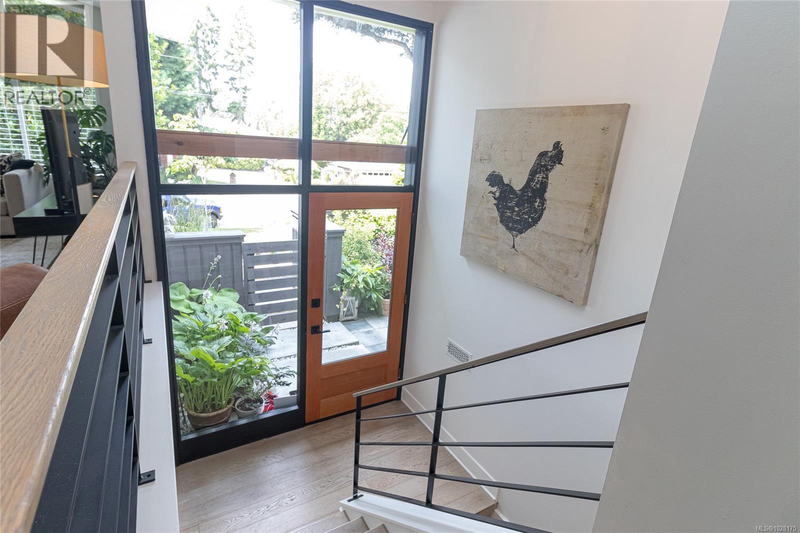  905 Deal Street, Oak Bay