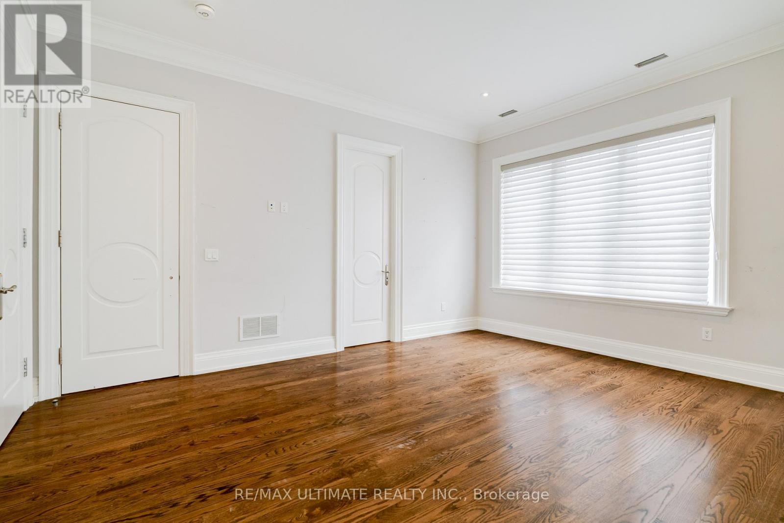 2 POPLAR DRIVE - 28