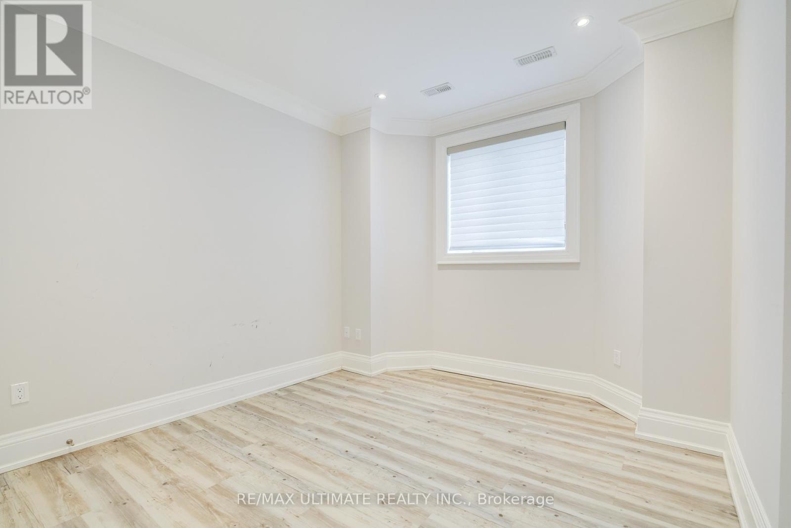 2 POPLAR DRIVE - 34