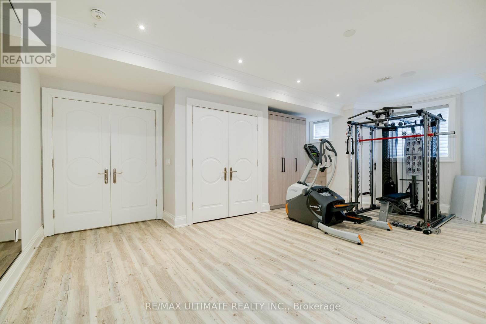 2 POPLAR DRIVE - 37