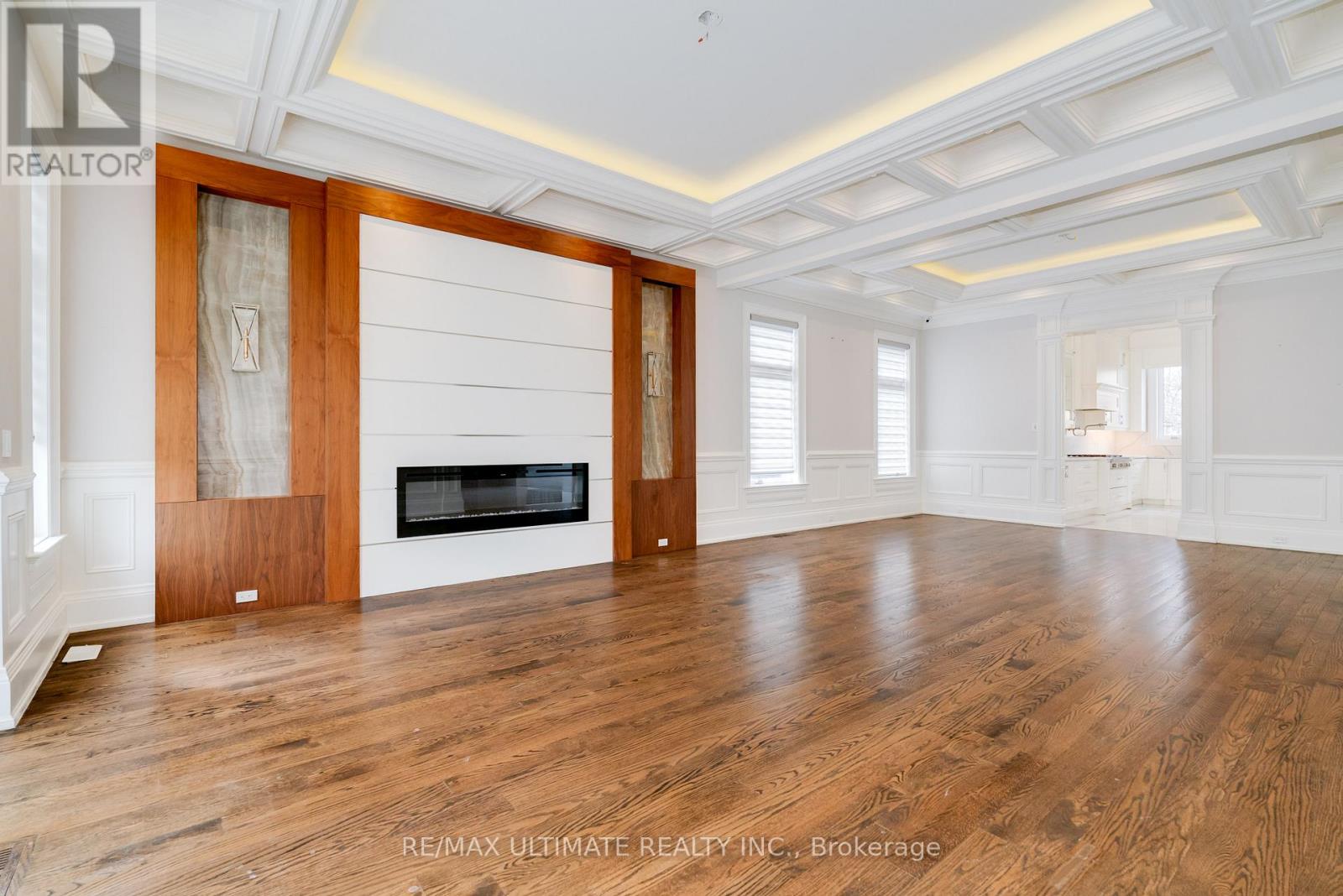 2 POPLAR DRIVE - 8