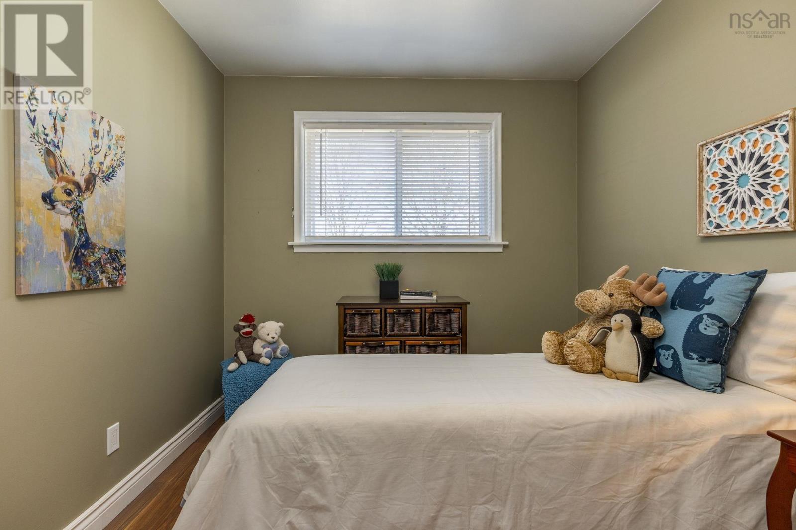 Property 20 of 44 of 56 Ellenvale Avenue