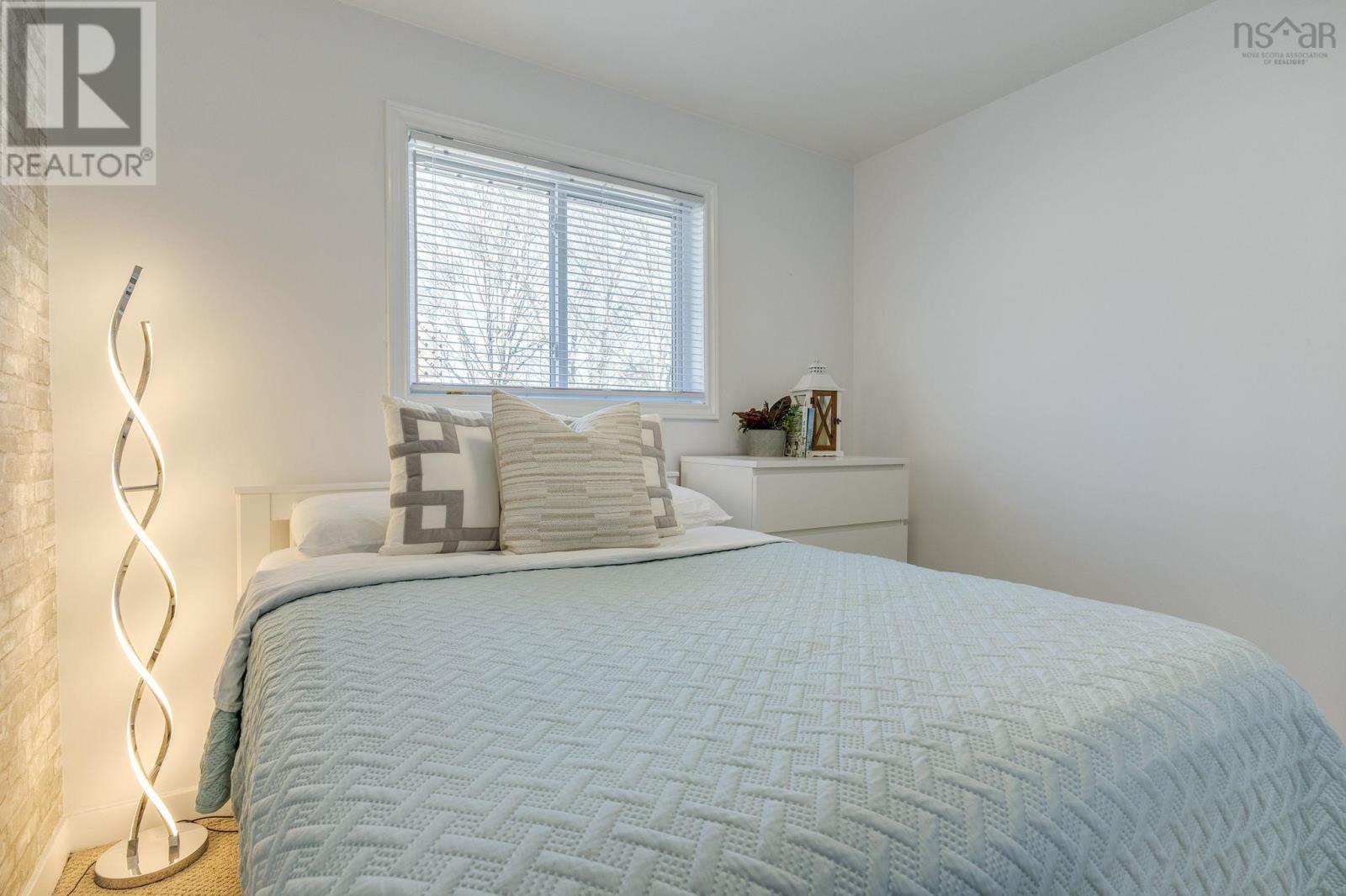 Property 22 of 44 of 56 Ellenvale Avenue