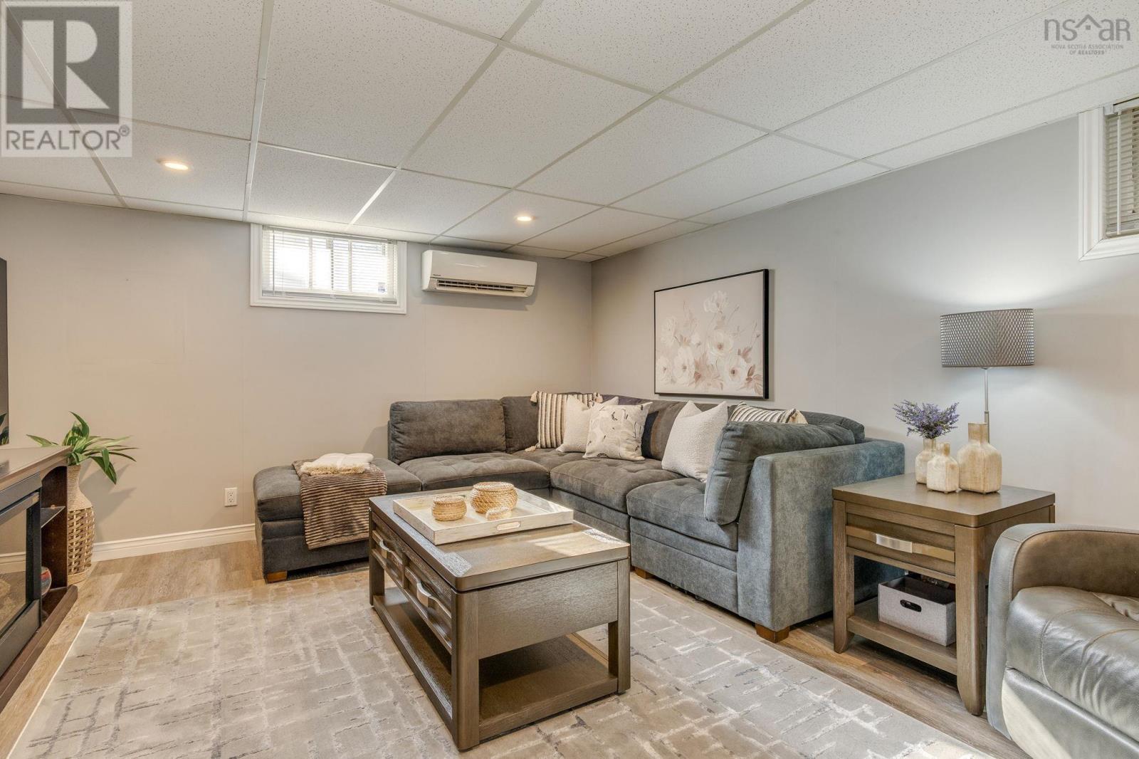 Property 27 of 44 of 56 Ellenvale Avenue