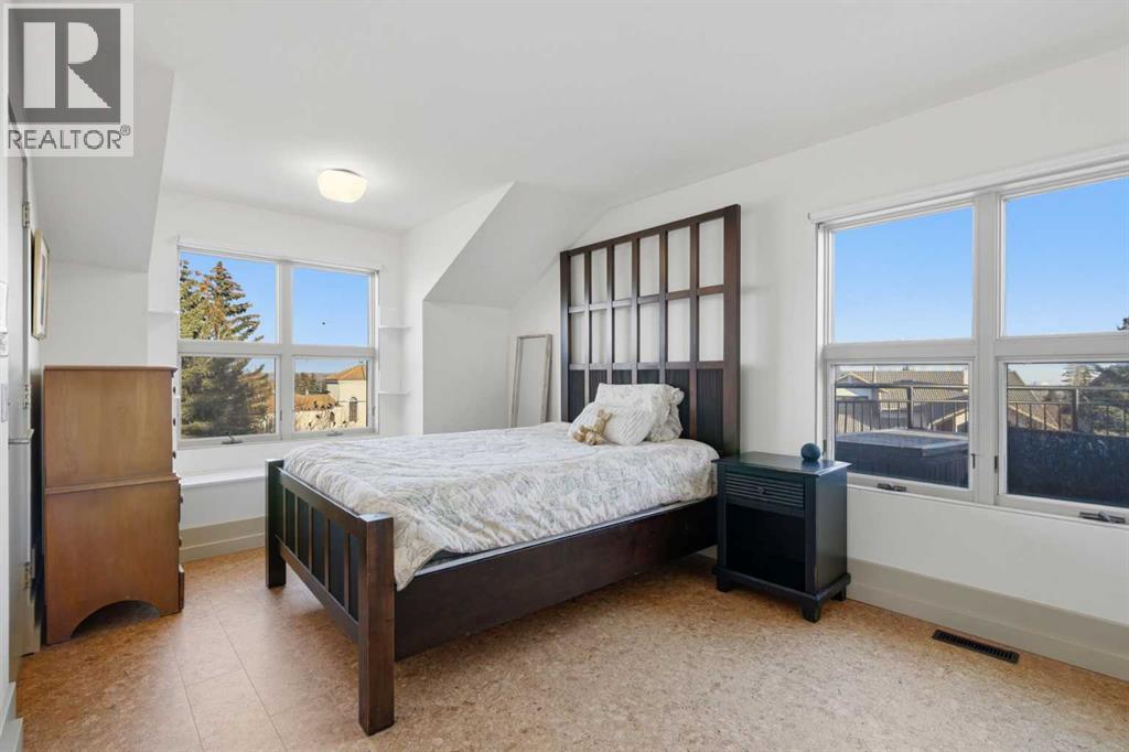 Single Family House for Sale in  Patterson Mews SW Patterson Calgary 