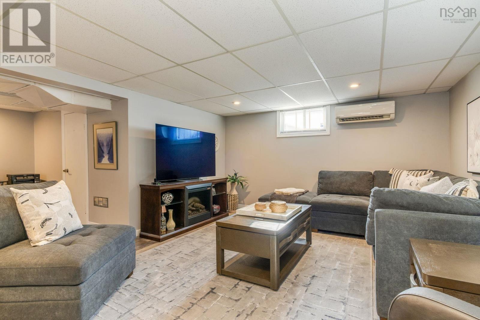 Property 28 of 44 of 56 Ellenvale Avenue