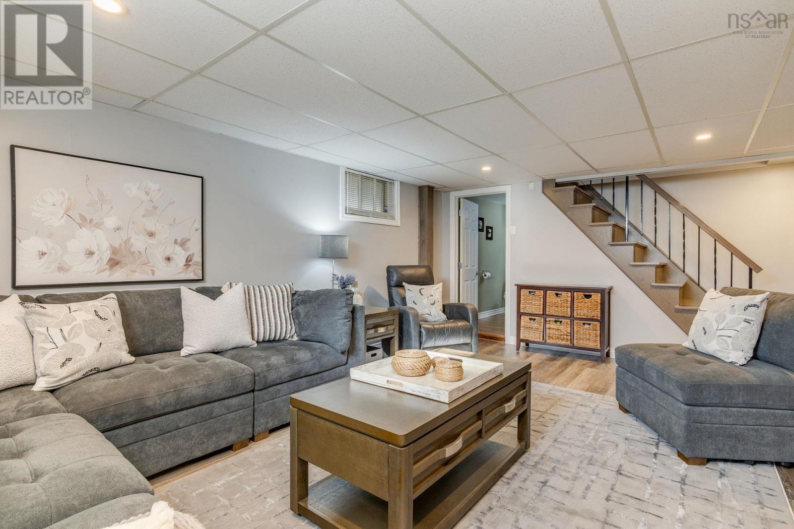 Property 29 of 44 of 56 Ellenvale Avenue