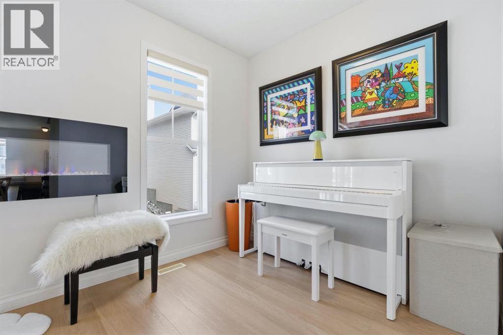 Single Family House for Sale in  Toscana Gardens NW Tuscany Calgary 