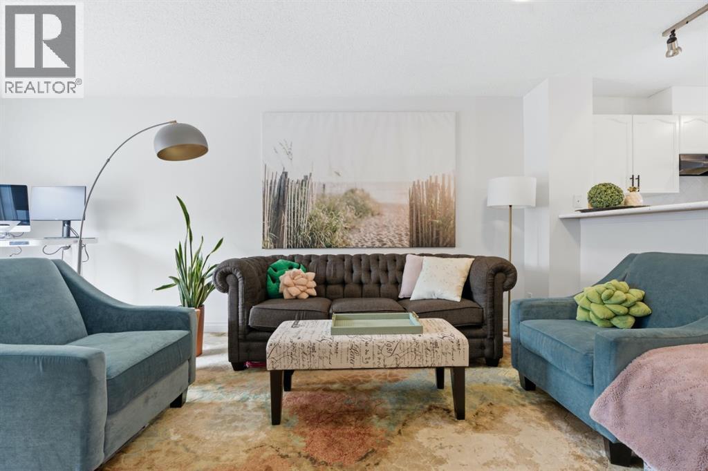 Single Family House for Sale in  Toscana Gardens NW Tuscany Calgary 