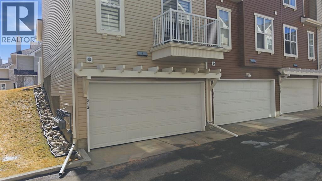 Single Family House for Sale in  Toscana Gardens NW Tuscany Calgary 