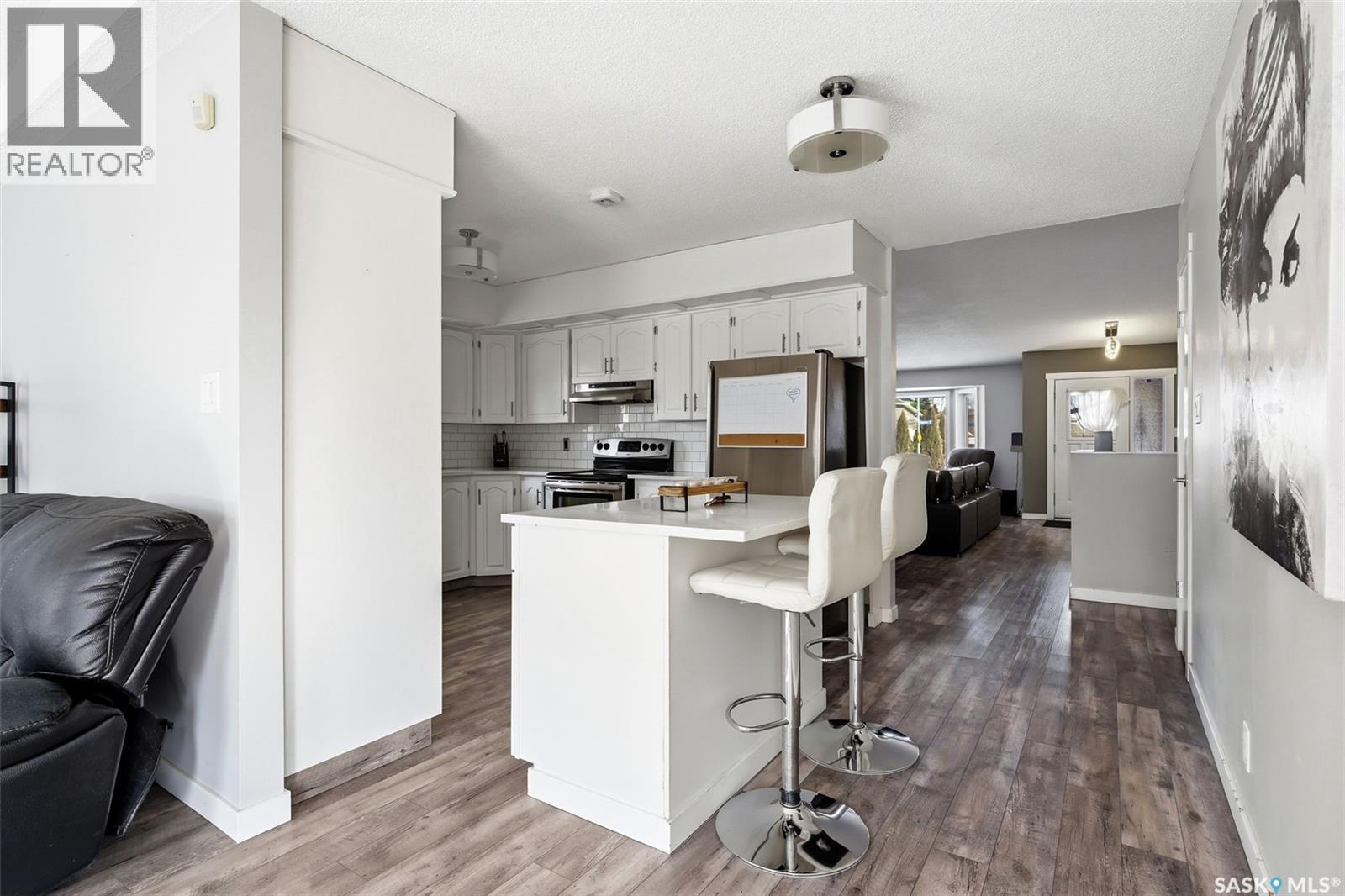 Single Family House Bungalow for Sale in  Queen STREET Regina 