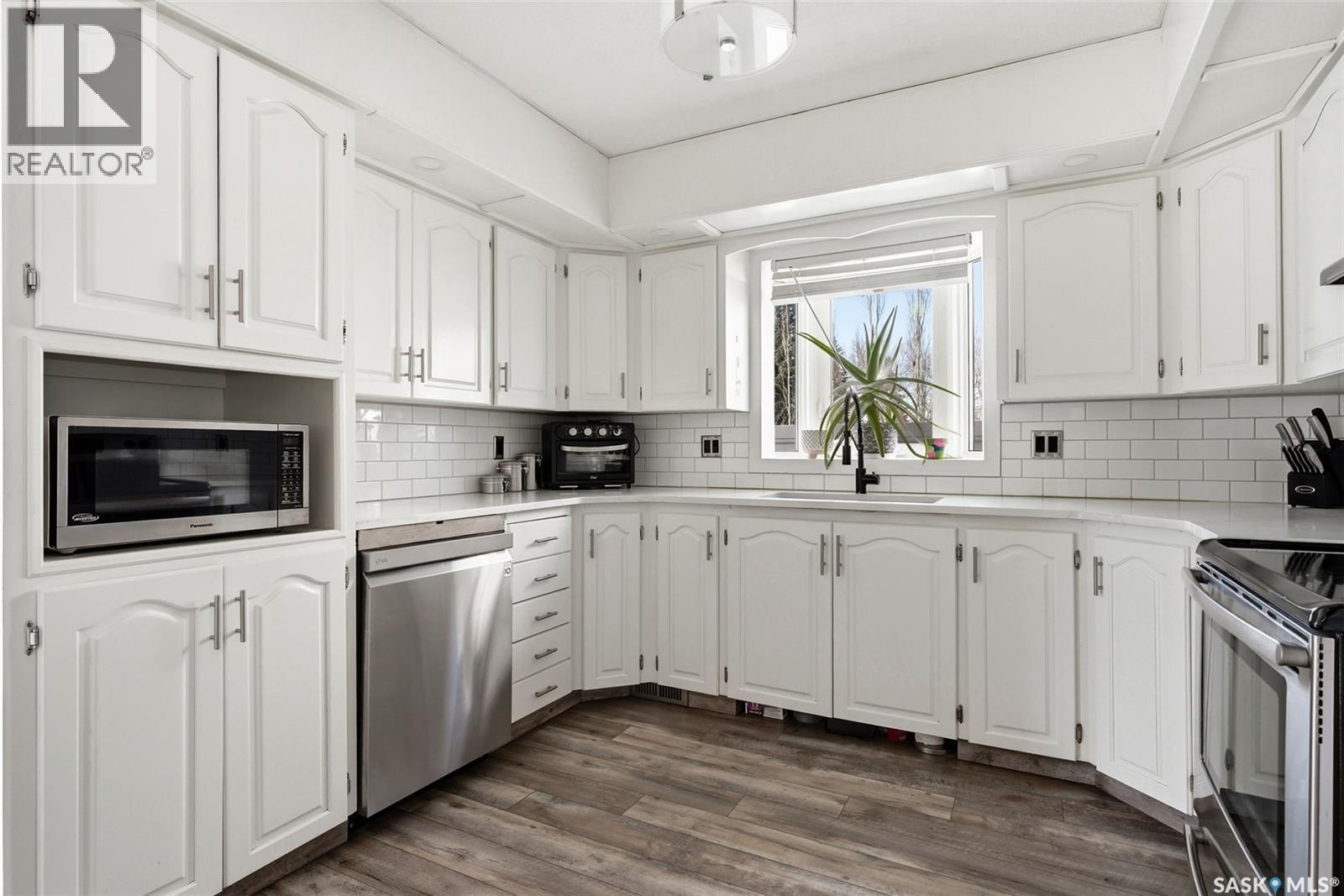 Single Family House Bungalow for Sale in  Queen STREET Regina 