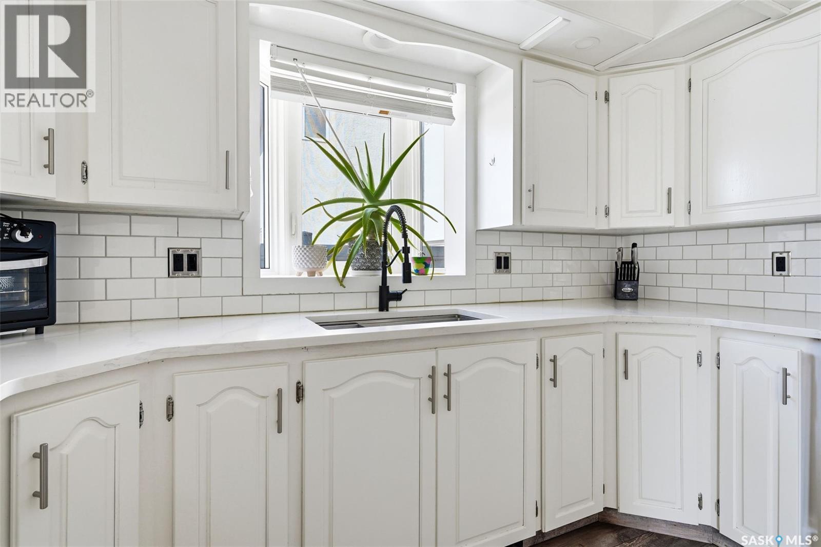 Single Family House Bungalow for Sale in  Queen STREET Regina 