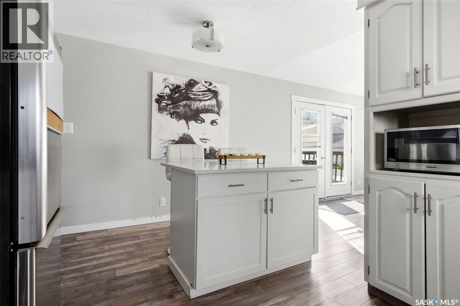 Single Family House Bungalow for Sale in  Queen STREET Regina 