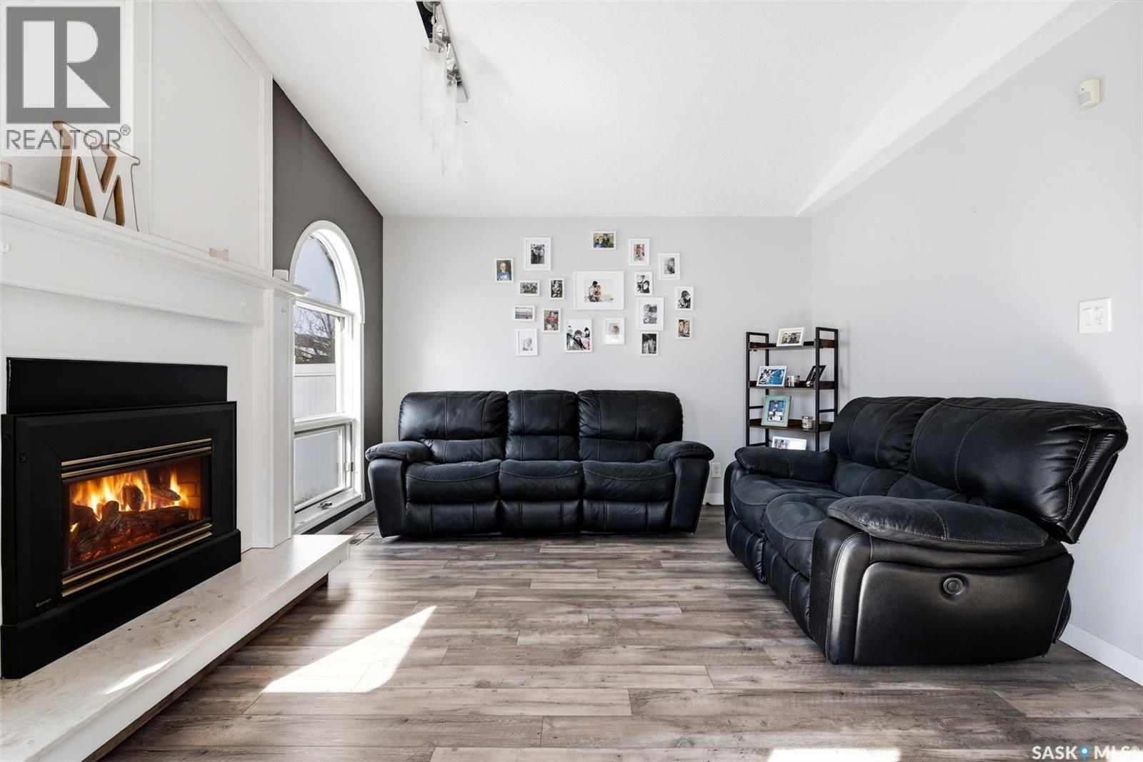 Single Family House Bungalow for Sale in  Queen STREET Regina 