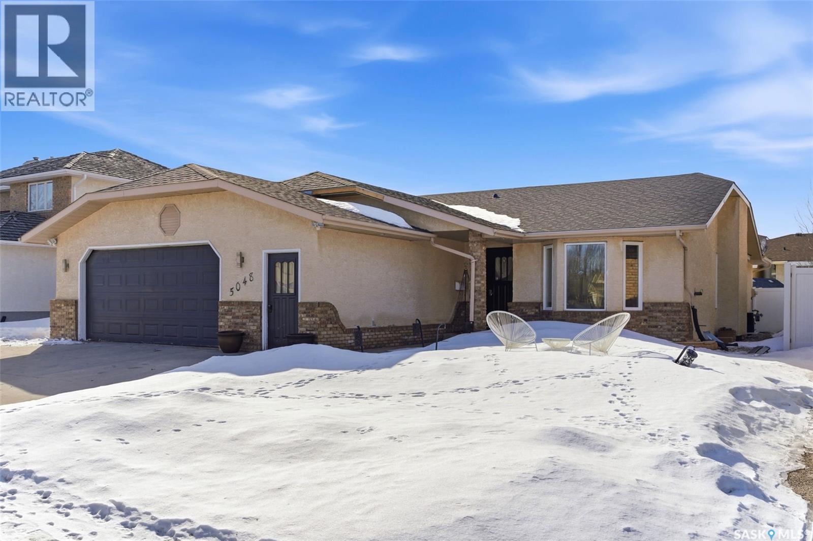 Single Family House Bungalow for Sale in  Queen STREET Regina 