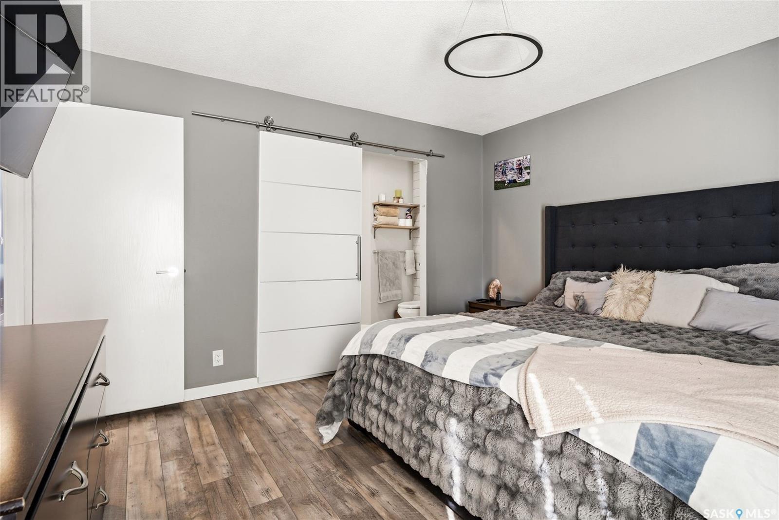 Single Family House Bungalow for Sale in  Queen STREET Regina 