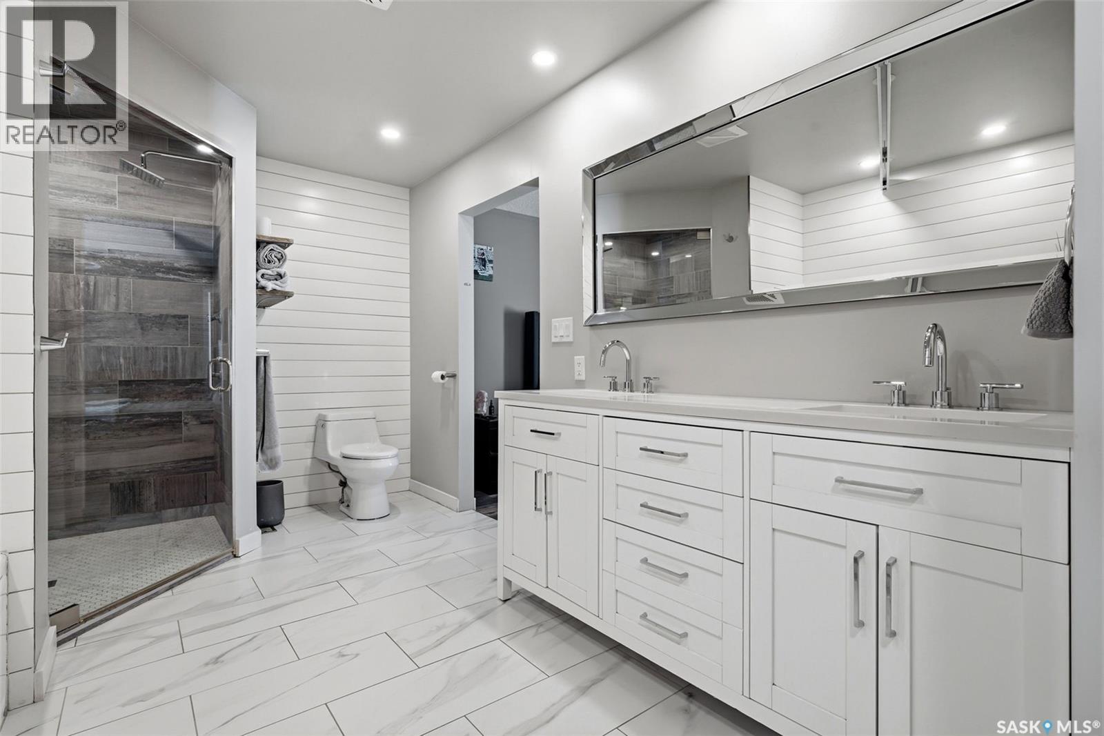 Single Family House Bungalow for Sale in  Queen STREET Regina 