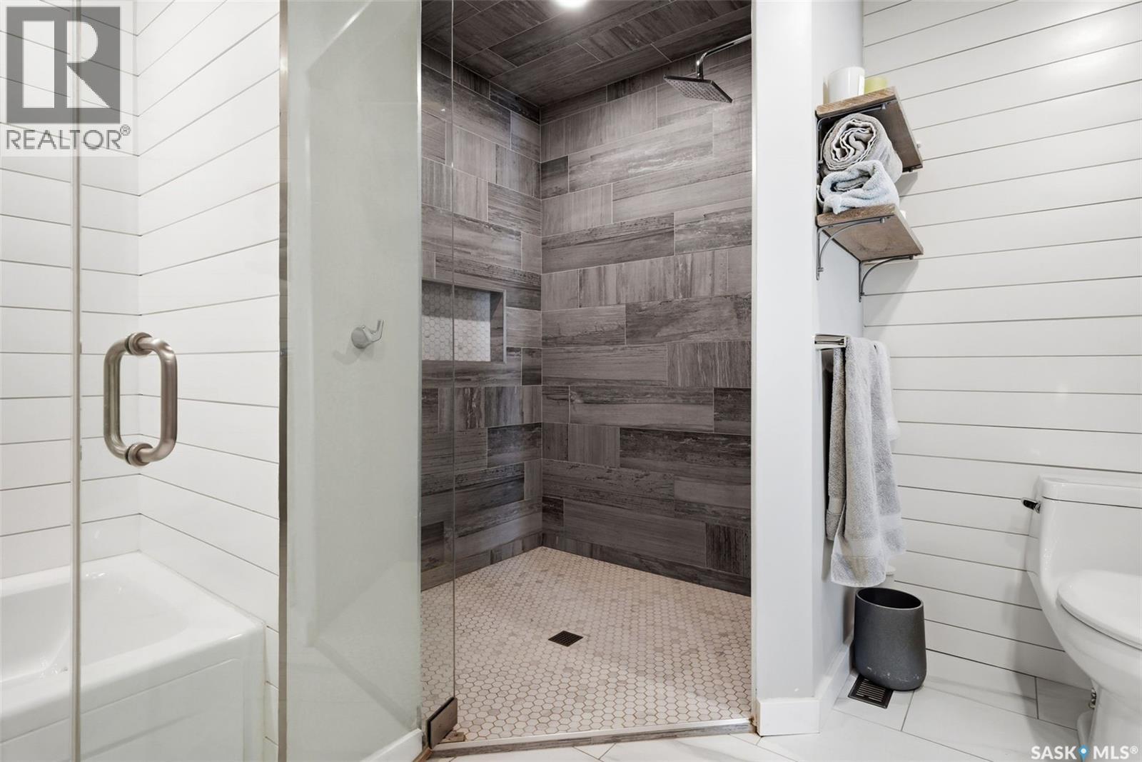 Single Family House Bungalow for Sale in  Queen STREET Regina 