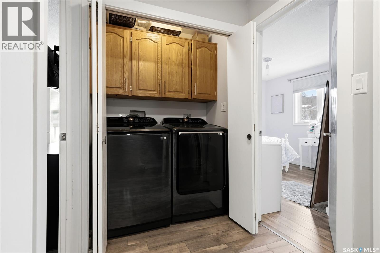 Single Family House Bungalow for Sale in  Queen STREET Regina 