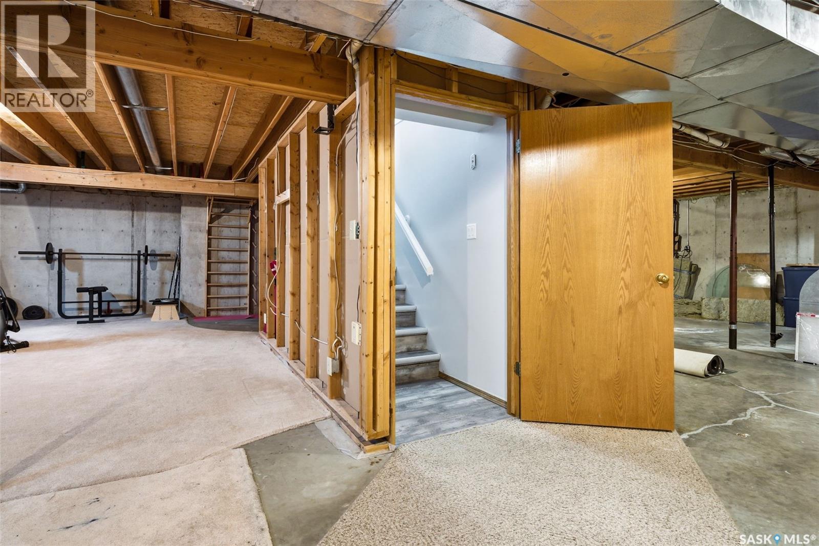 Single Family House Bungalow for Sale in  Queen STREET Regina 