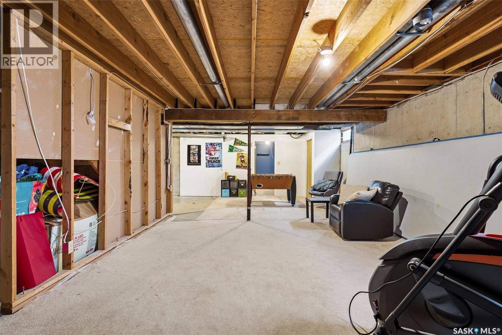 Single Family House Bungalow for Sale in  Queen STREET Regina 