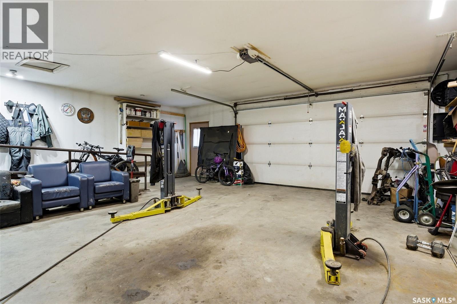 Single Family House Bungalow for Sale in  Queen STREET Regina 