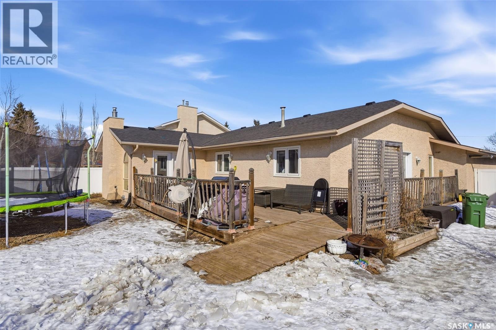 Single Family House Bungalow for Sale in  Queen STREET Regina 