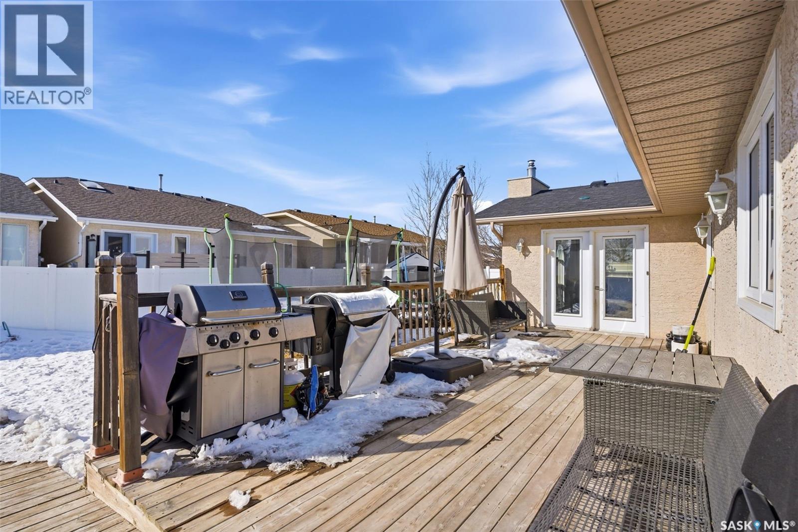 Single Family House Bungalow for Sale in  Queen STREET Regina 