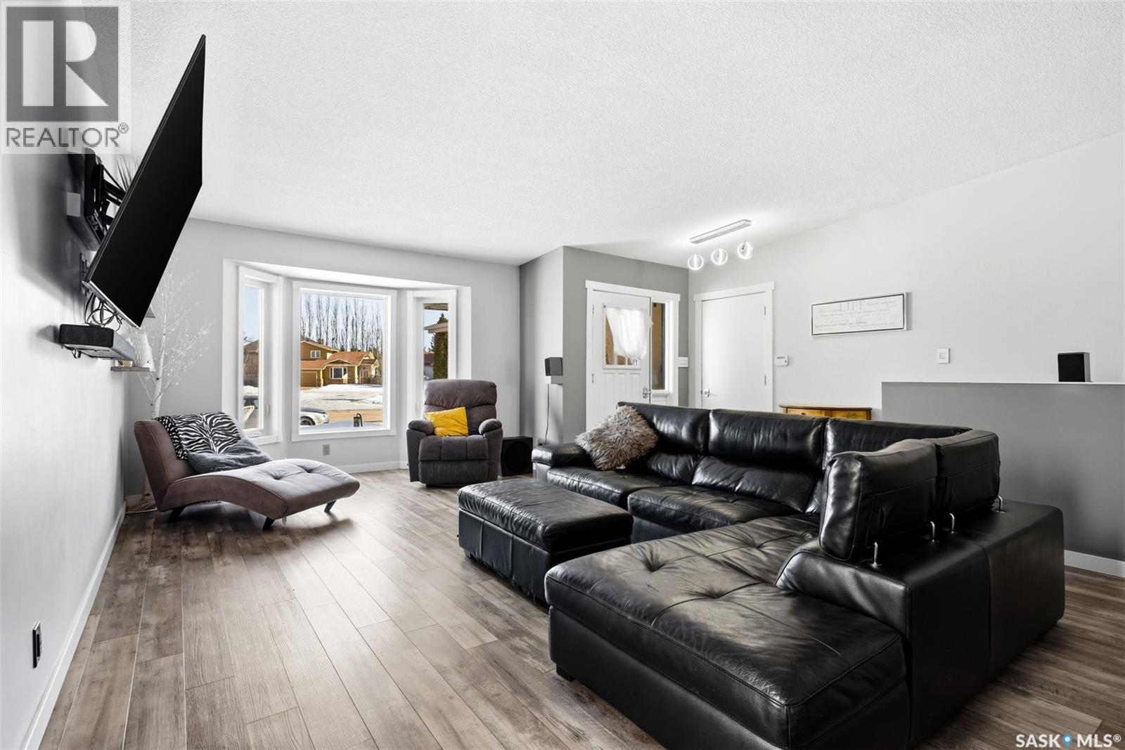 Single Family House Bungalow for Sale in  Queen STREET Regina 