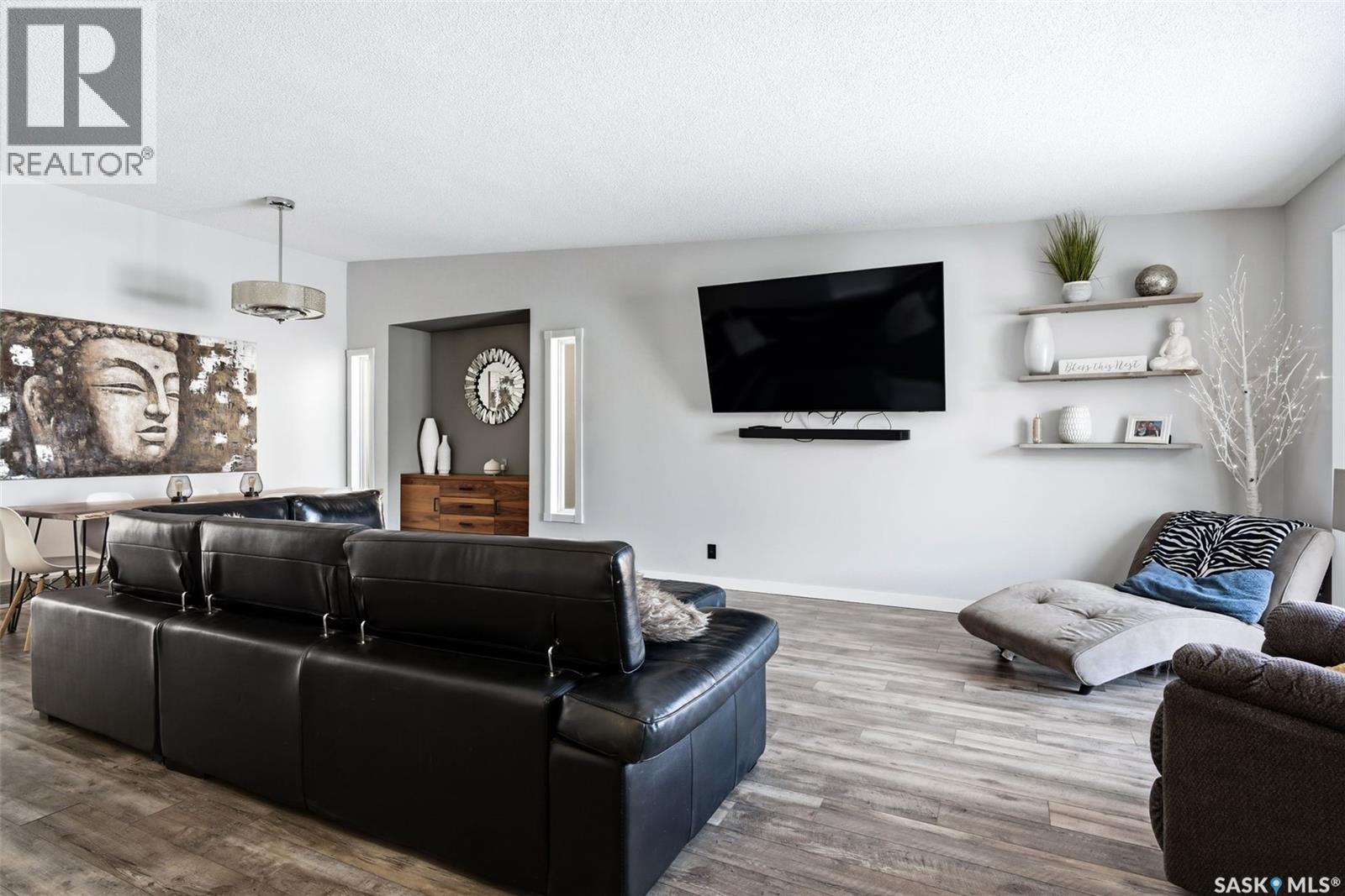 Single Family House Bungalow for Sale in  Queen STREET Regina 