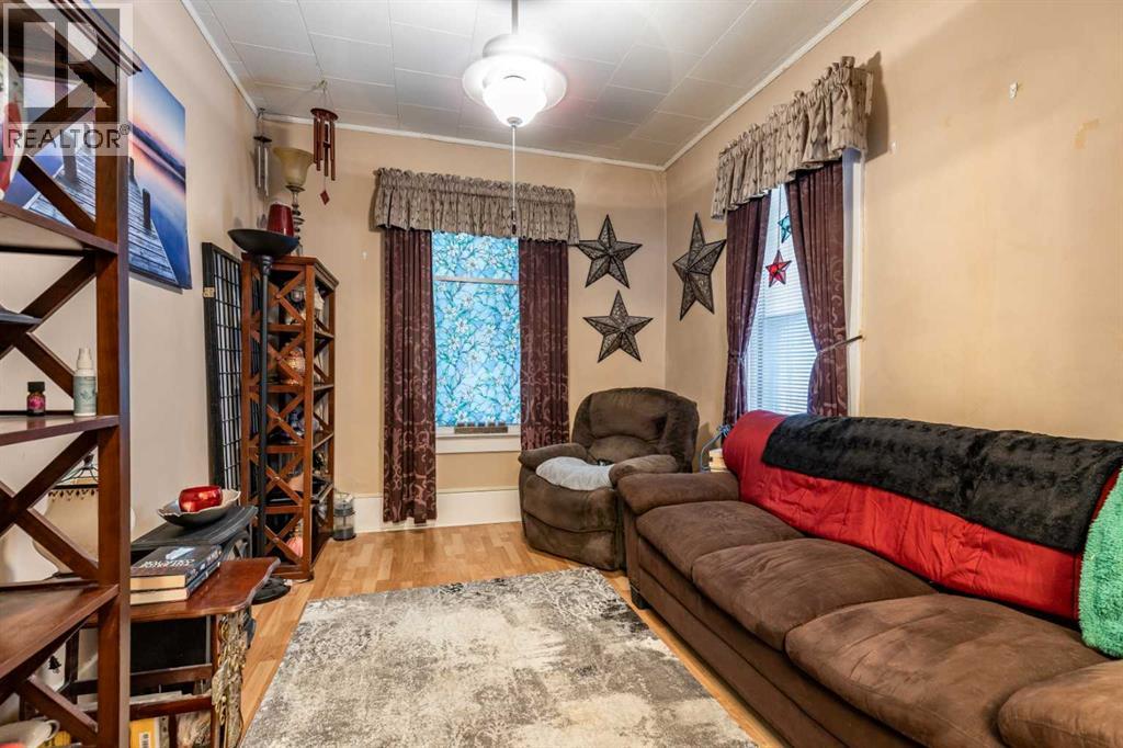 
          966 Yuill Street Southeast
            <br/>
            <span>Medicine Hat</span>
            , 
            <span>AB</span>
             <span>T1A0Y8</span>
         - Photo 14