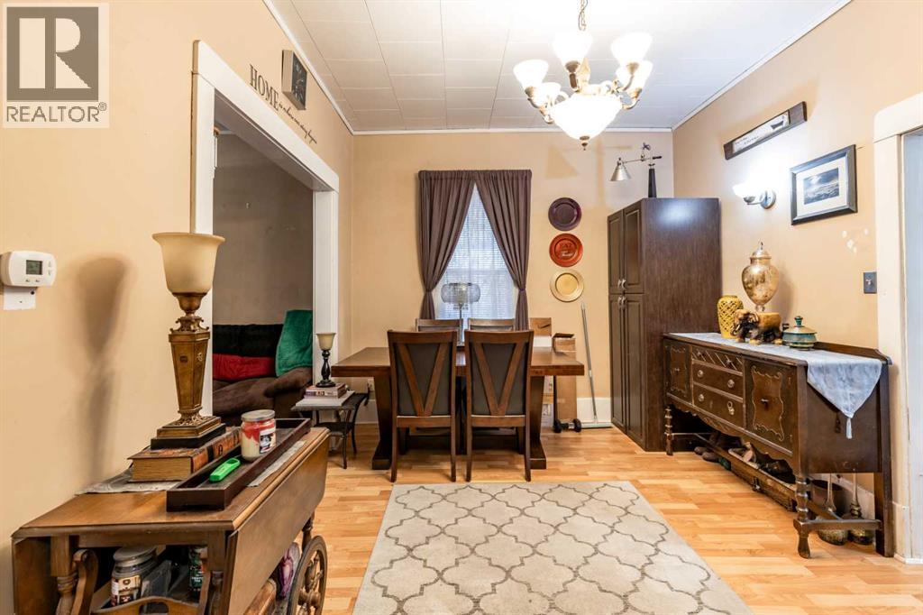 
          966 Yuill Street Southeast
            <br/>
            <span>Medicine Hat</span>
            , 
            <span>AB</span>
             <span>T1A0Y8</span>
         - Photo 23