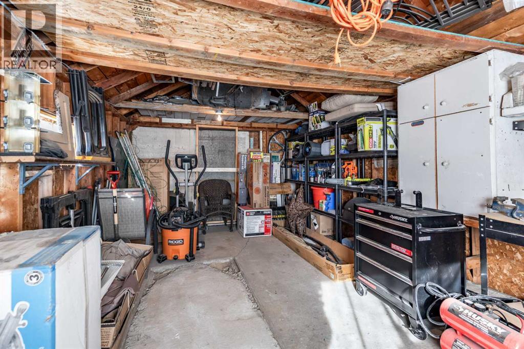 
          966 Yuill Street Southeast
            <br/>
            <span>Medicine Hat</span>
            , 
            <span>AB</span>
             <span>T1A0Y8</span>
         - Photo 21