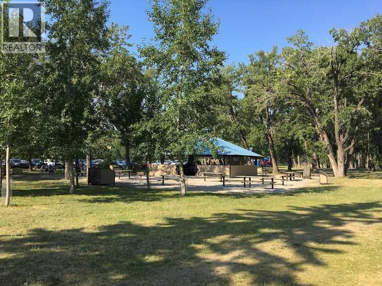 6429 33 Avenue NW, Calgary, Alberta