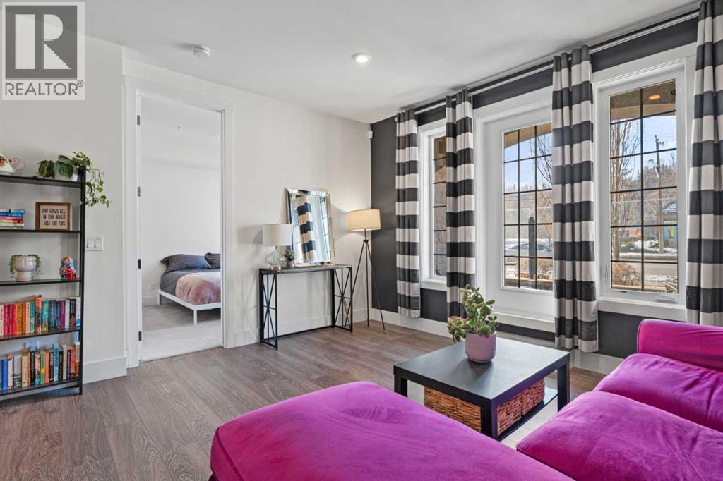 Single Family House for Sale in    Avenue NW Parkdale Calgary 