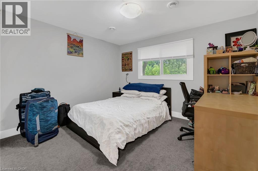 407 CASTLEGROVE PLACE - 16