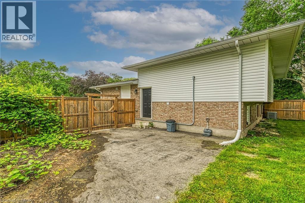 407 CASTLEGROVE PLACE - 20