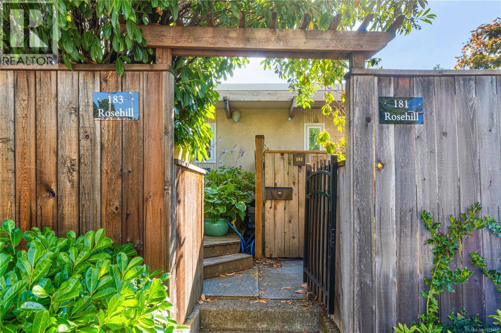 181 Rosehill St - 1