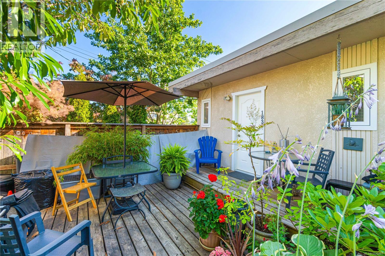 181 Rosehill St - 11