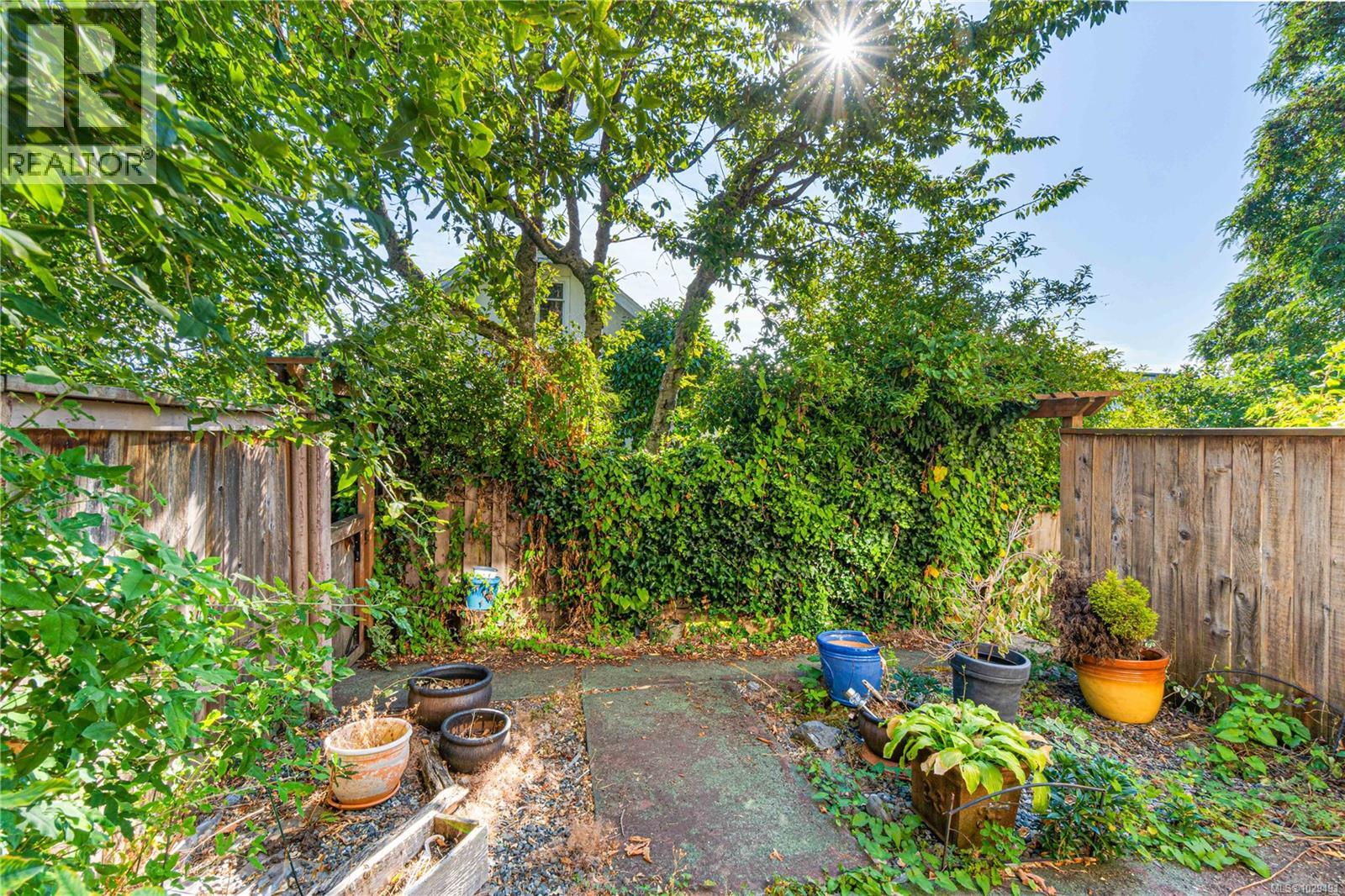 181 Rosehill St - 28