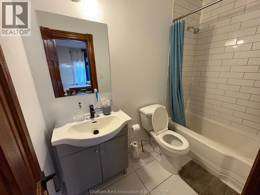 27 & 31 WADE STREET - 25