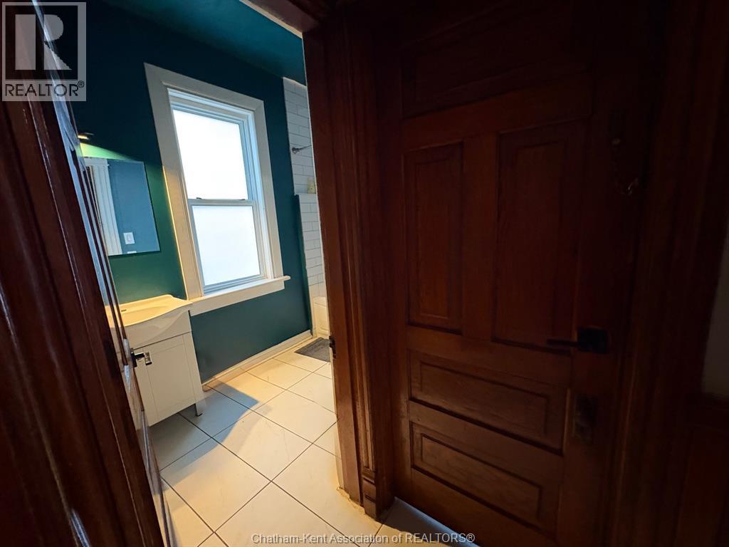 27 & 31 WADE STREET - 26