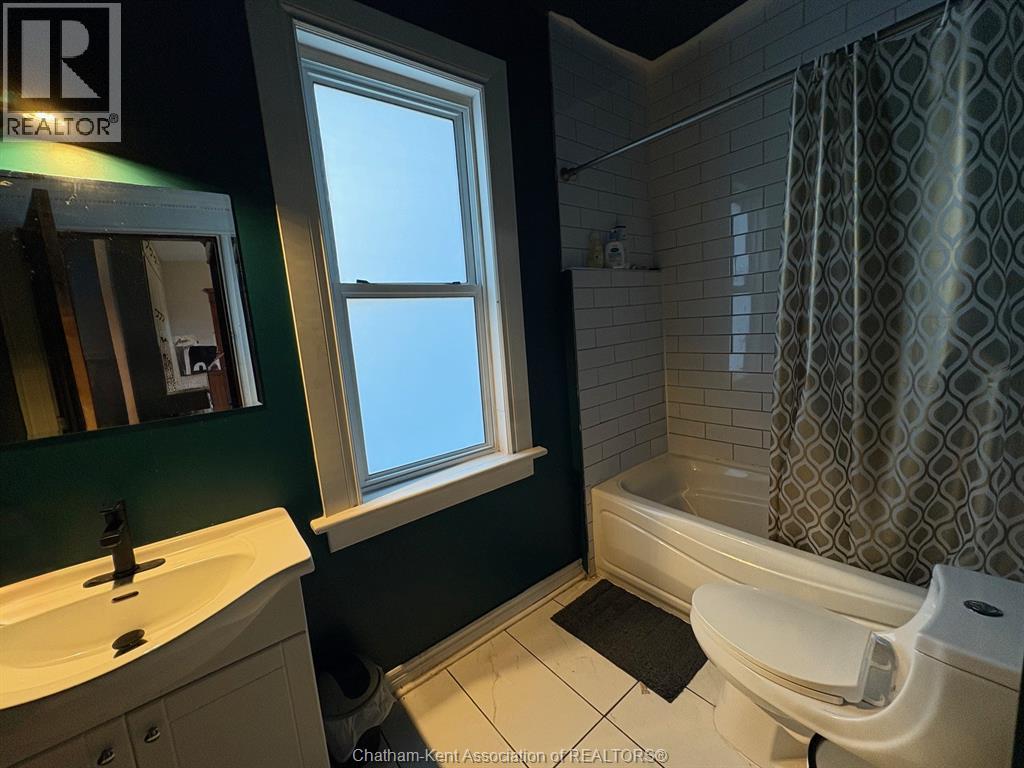 27 & 31 WADE STREET - 27