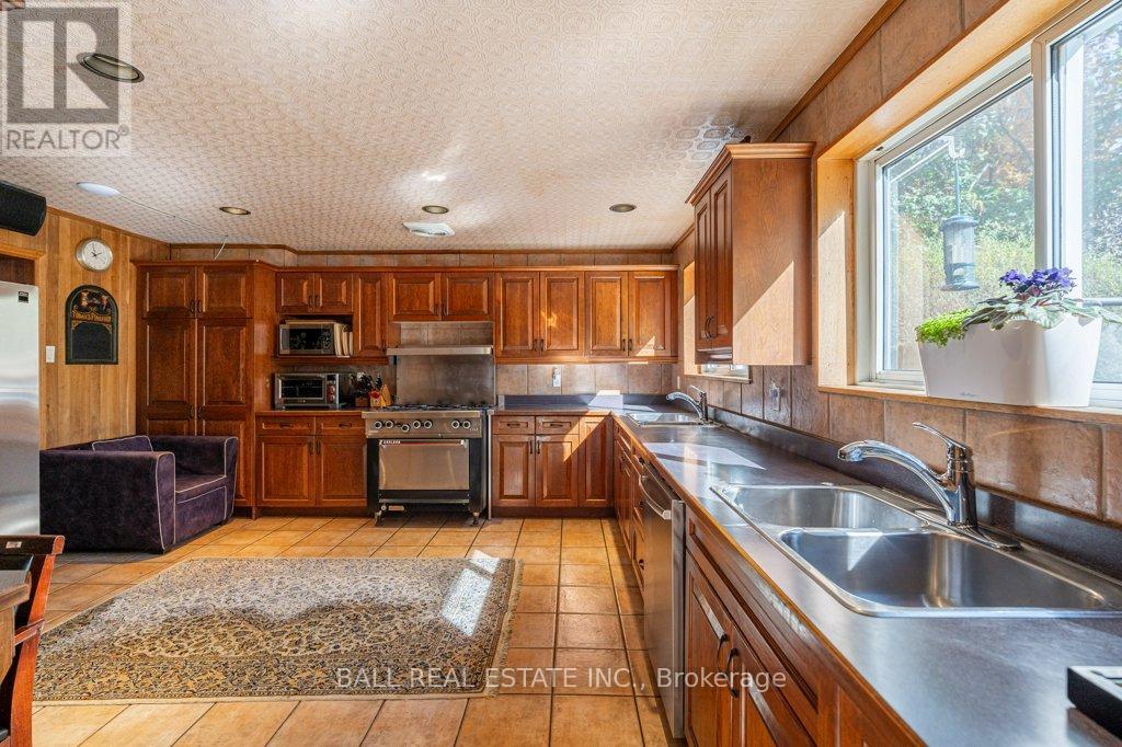 1329 TRAPPERS LANE - 32