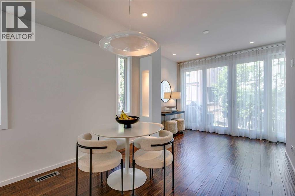 Single Family House for Sale in   Avenue SW Altadore Calgary 