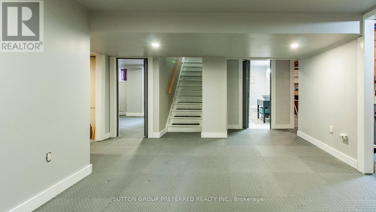 61 FATH AVENUE - 29